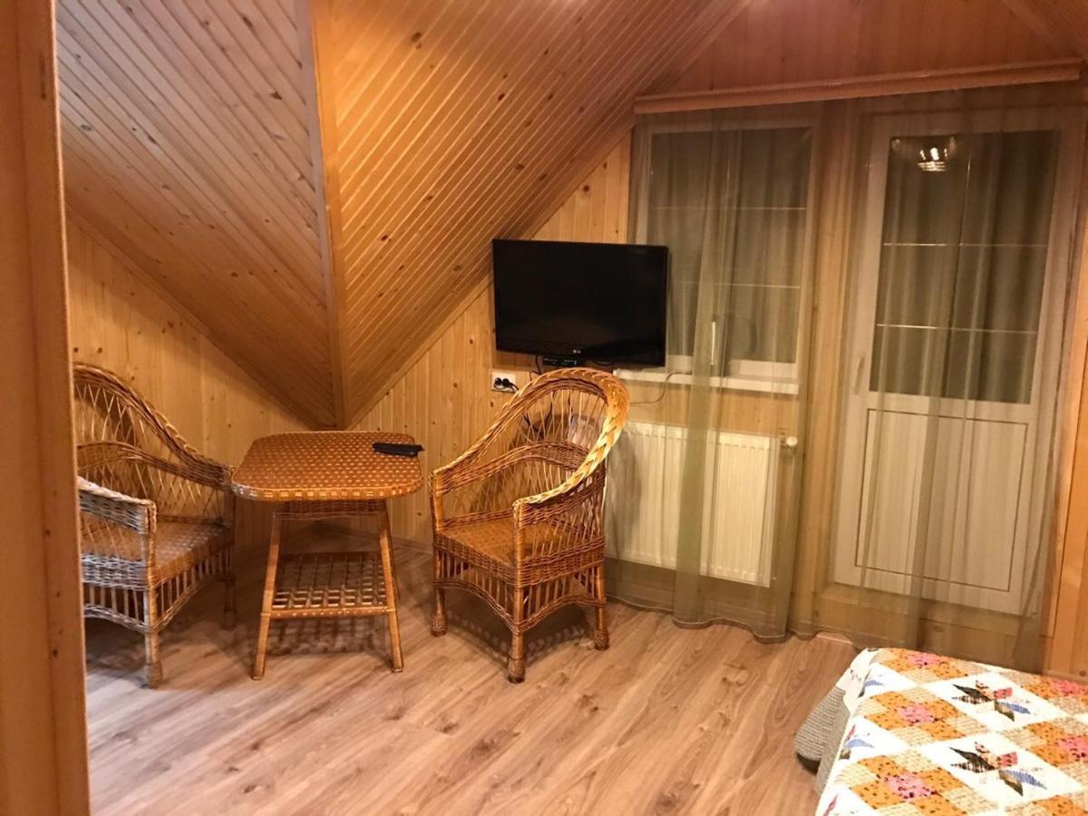 Писанка Плюс Hotel Yaremche Ngoại thất bức ảnh